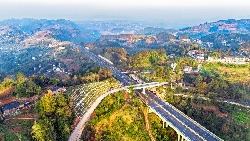 川渝高竹新區南北大道。廣安市融媒體中心供圖