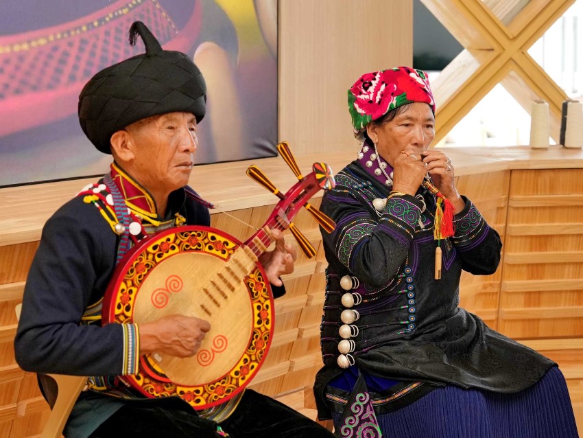 傳統樂器演奏。涼山州委宣傳部供圖