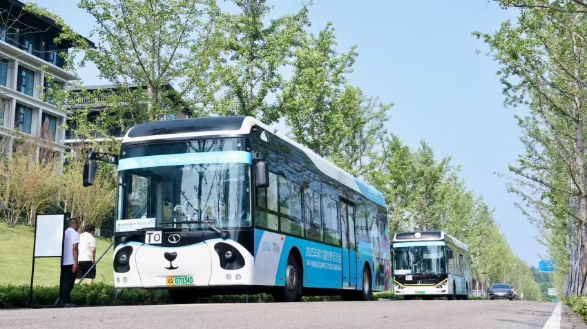世運公交車。成都東部新區宣傳部供圖