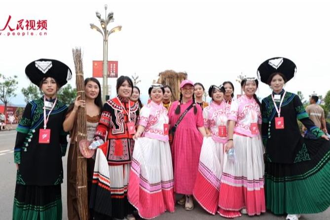 火把狂歡夜 點亮大涼山