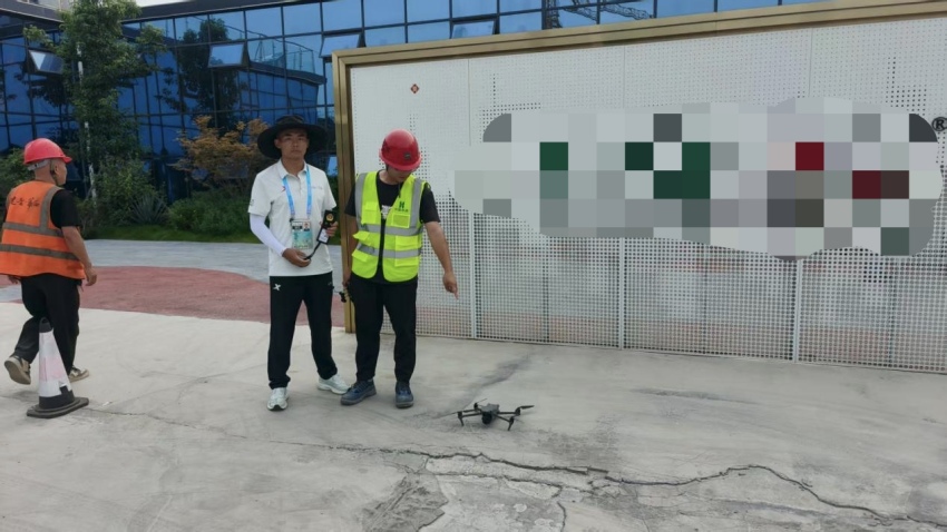 吳某在建筑工地使用無人機拍攝被處罰。成都市公安局供圖