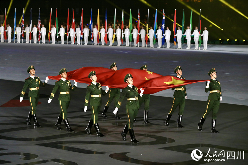 五星紅旗入場。人民網記者 朱虹攝