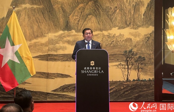 9月6日，緬甸代總統敏昂萊結束訪華前在四川成都舉行新聞發布會。人民網記者 李根攝