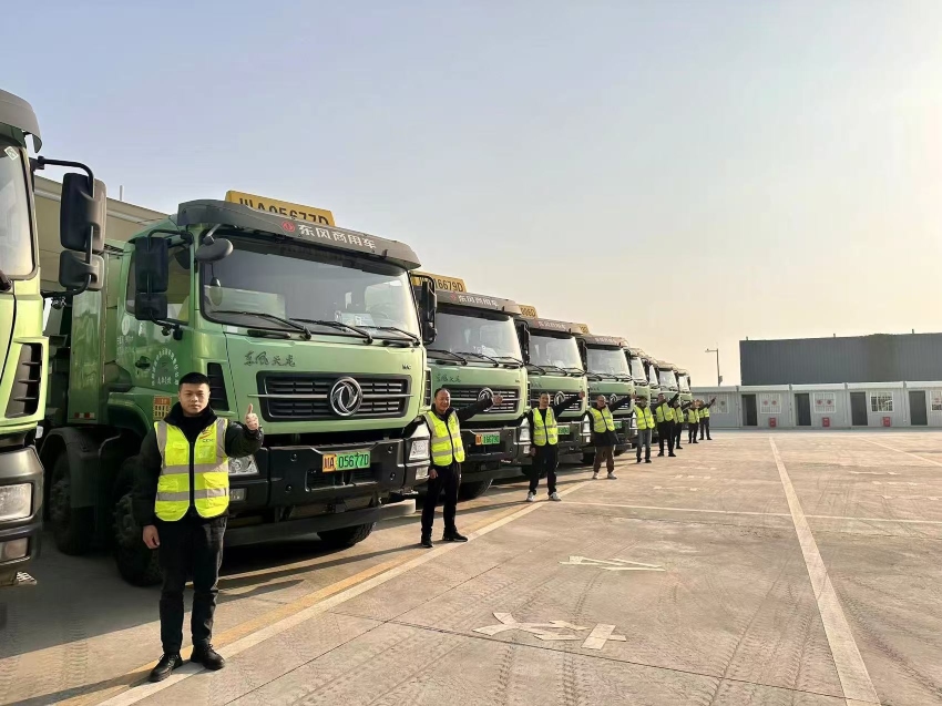 新能源建筑垃圾運輸車。成都市城管委供圖