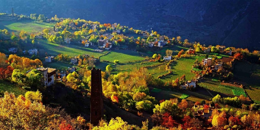 世界“最佳旅游鄉村”基卡依村。甘孜州文廣旅局供圖