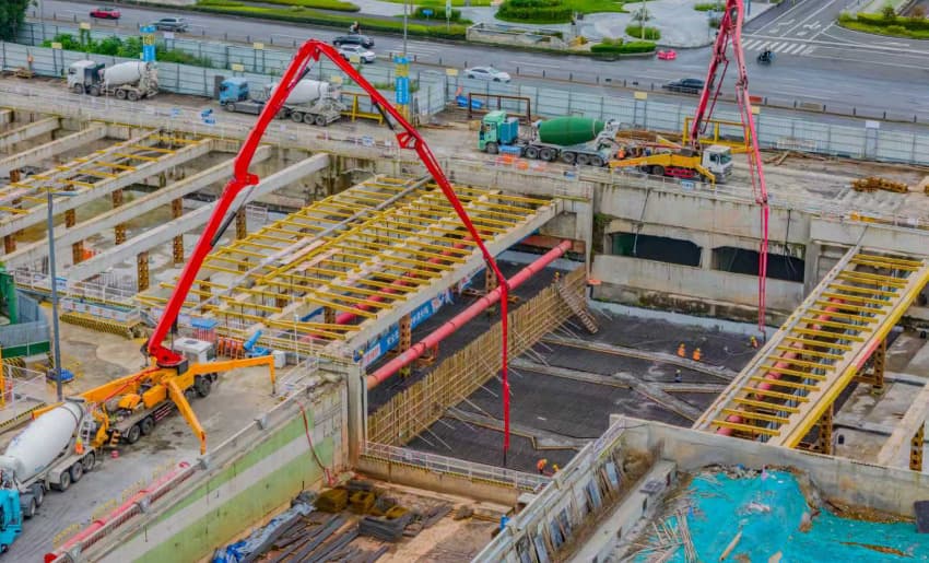 鳳凰山站（鳳臺三路站）主體結構封頂。成都軌道集團供圖