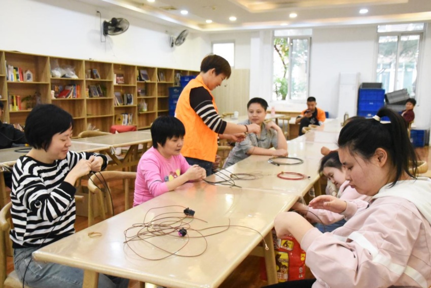 位于西河街道勝利家園片區的龍泉驛區殘疾人輔助性就業基地。龍泉驛區殘聯供圖