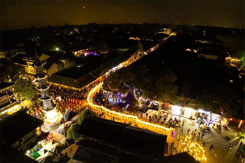 圓通古鎮夜景。崇州市委宣傳部供圖