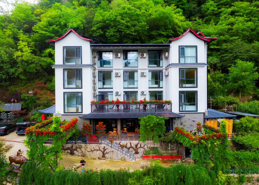 紅葉山莊。巴中市委宣傳部供圖