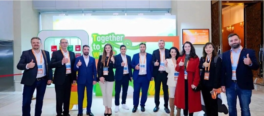 國際嘉賓參加2024第七屆中國國際光伏與儲能產業大會。主辦方供圖