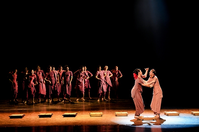 成都市舞蹈作品《酒曲踩出幸福謠》。四川省文旅廳供圖