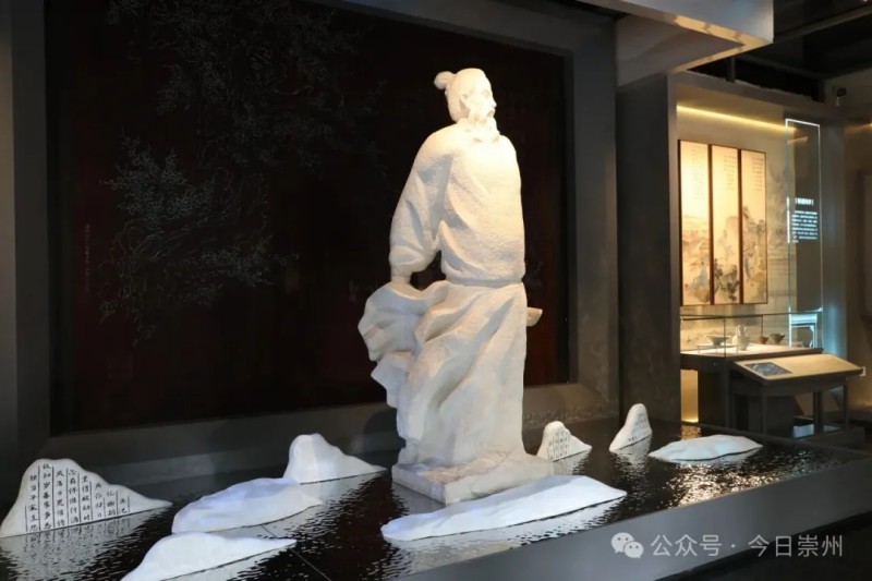 陸游塑像。崇州市融媒體中心供圖