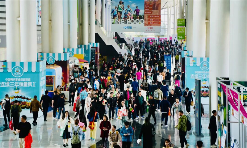 第112屆全國糖酒商品交易會現場。達霄羽攝