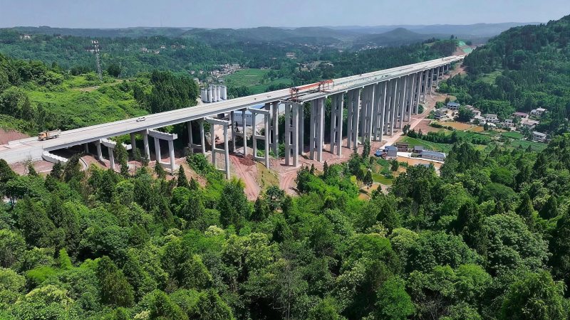 銅資高速（安岳段）項目建設情況。伍玉全攝