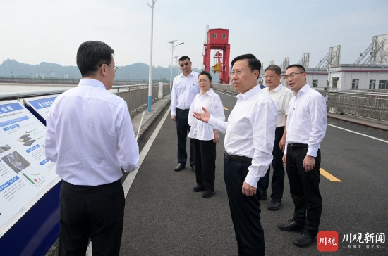 8月22日，省委書記王曉暉到樂山市沙灣區大渡河安谷水電站調研，實地察看大渡河水情水質，了解長江上游生態環境保護、防汛救災、電力迎峰度夏等工作落實情況。