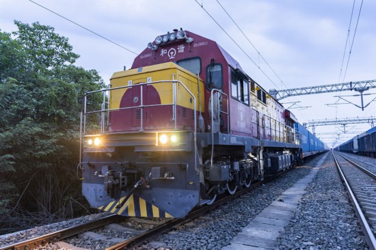 首趟中歐班列（成都）冷鏈專列到達成都國際鐵路港。青白江區委宣傳部供圖