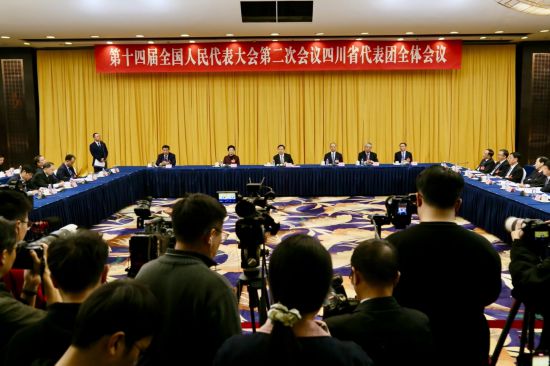 四川代表團舉行開放團組活動。人民網記者朱虹攝