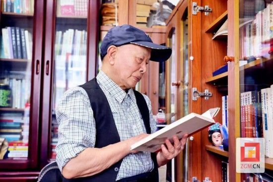 被書香氛圍填滿的家